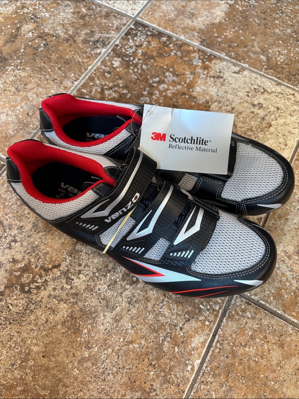 VenzO Men's Athletic Cycling Shoes in Black / Gray / Red